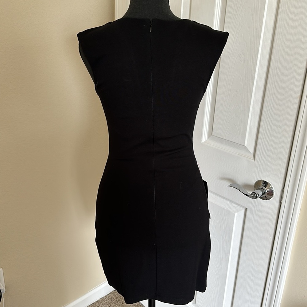 NWT BeBe Body Con Mesh Insert Zip Dress - Picture 4 of 6